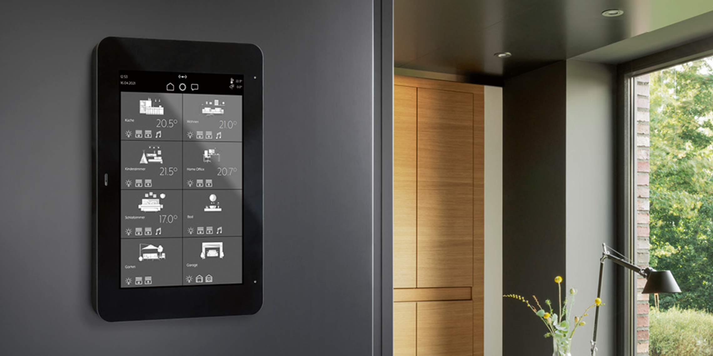 JUNG Smart Panel 8 bei Elektro Bilgin GbR in Würzburg